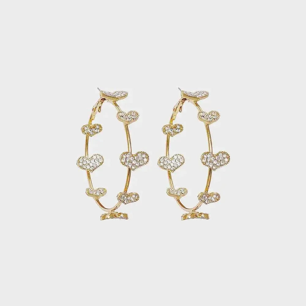 Glamorous Shine in a Chic Loop