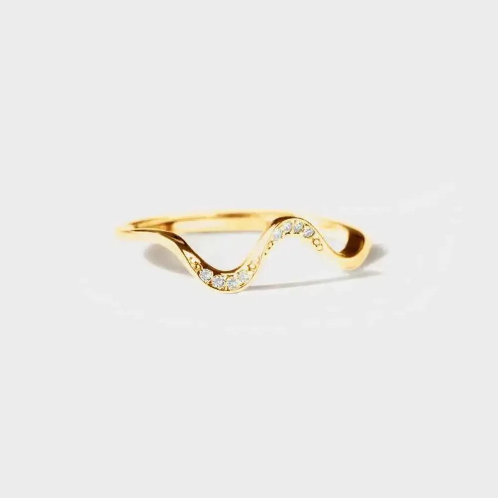 Wave Shape Ring – 925 Silver Zircon