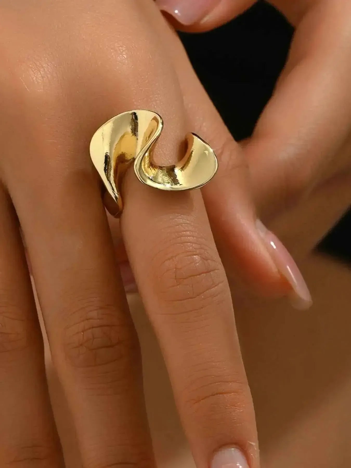 Edges of Elegance Ring – Where Geometry Meets Grace