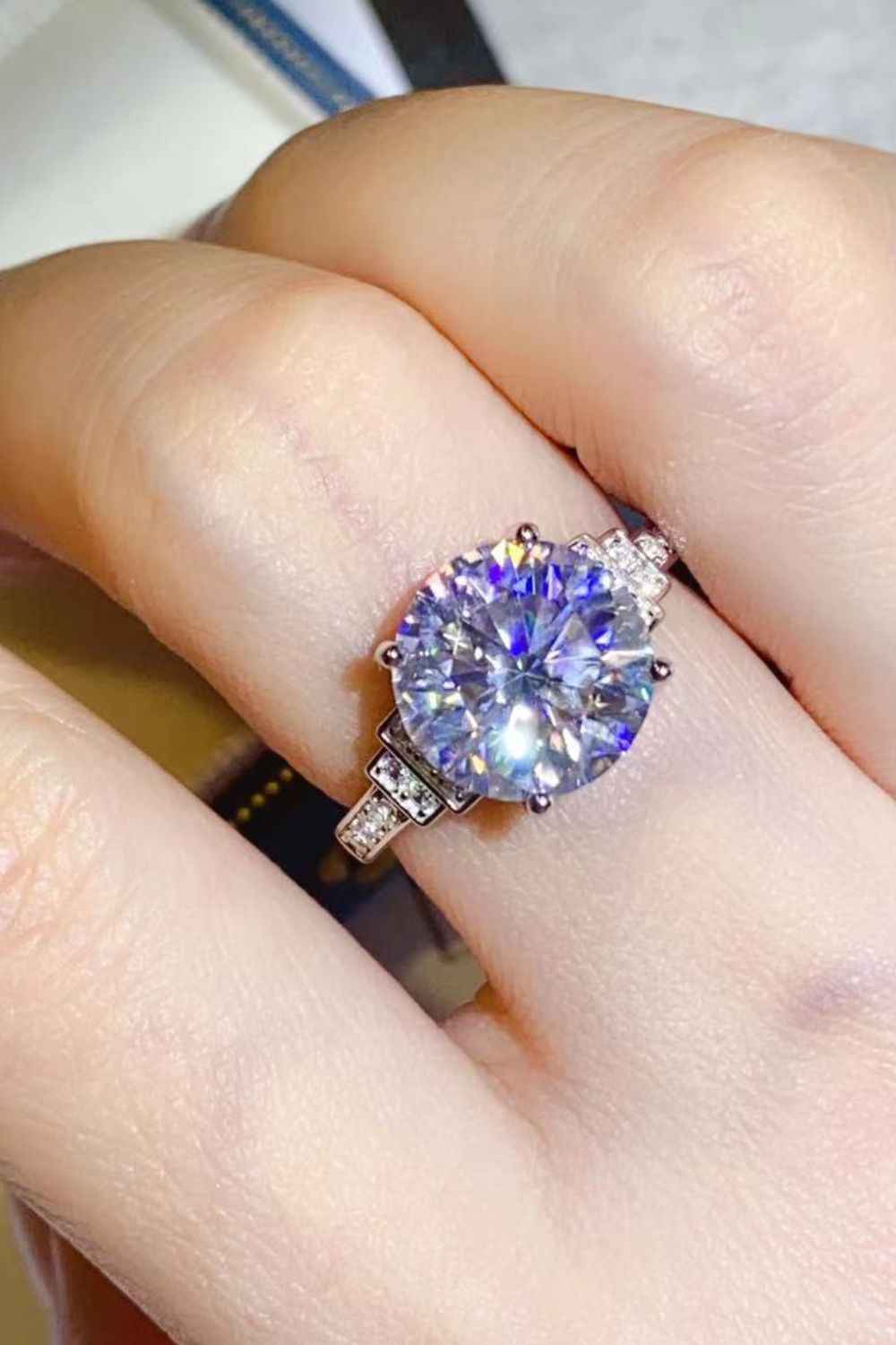 Big Sparkle Ring – 925 Silver Elegance