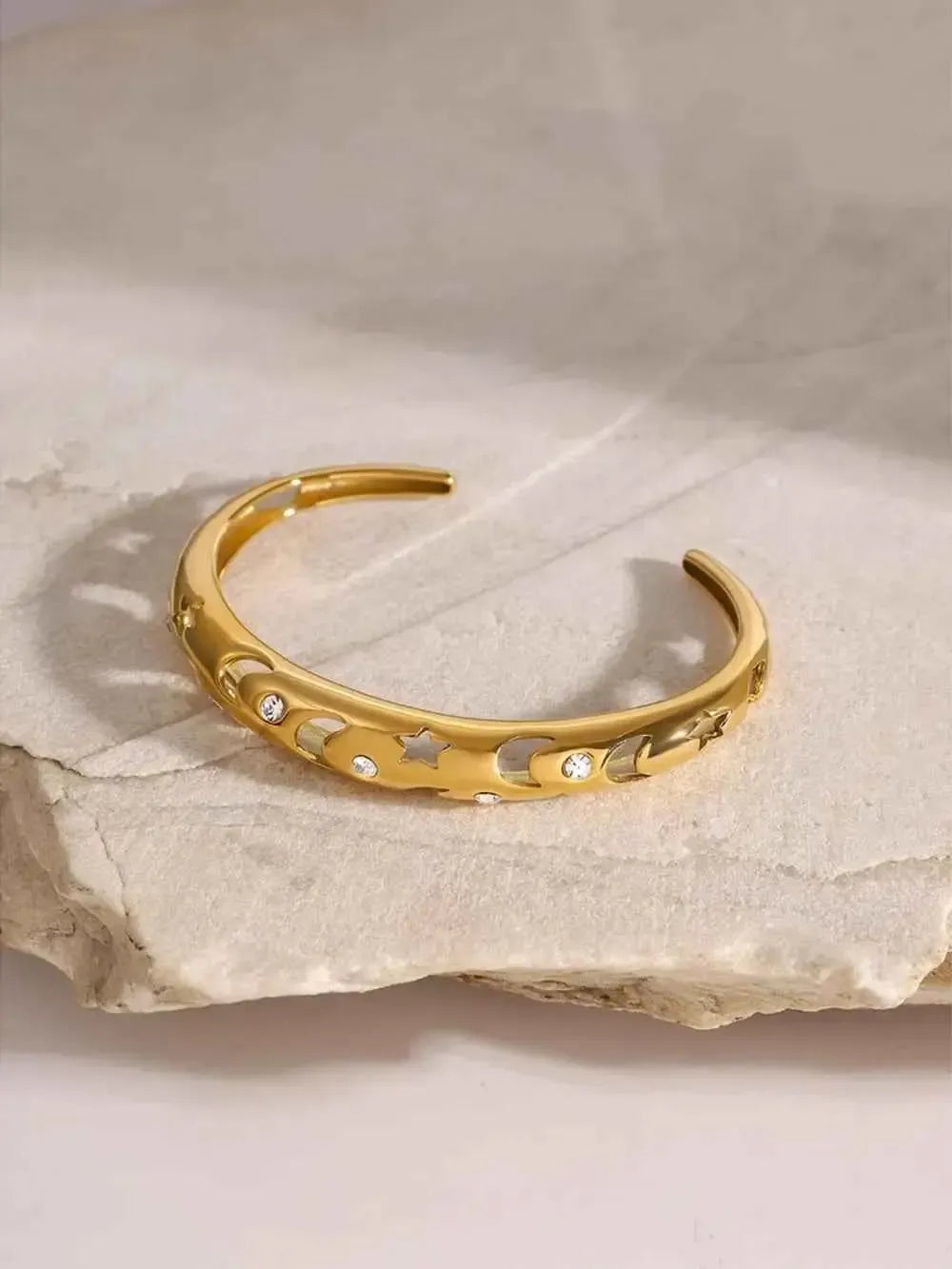 Openwork Rhinestone Inlaid Gold Bangle