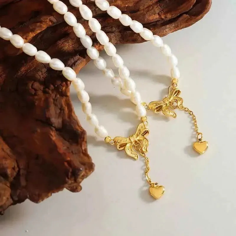 Romantic Pearl Heart Necklace Gold