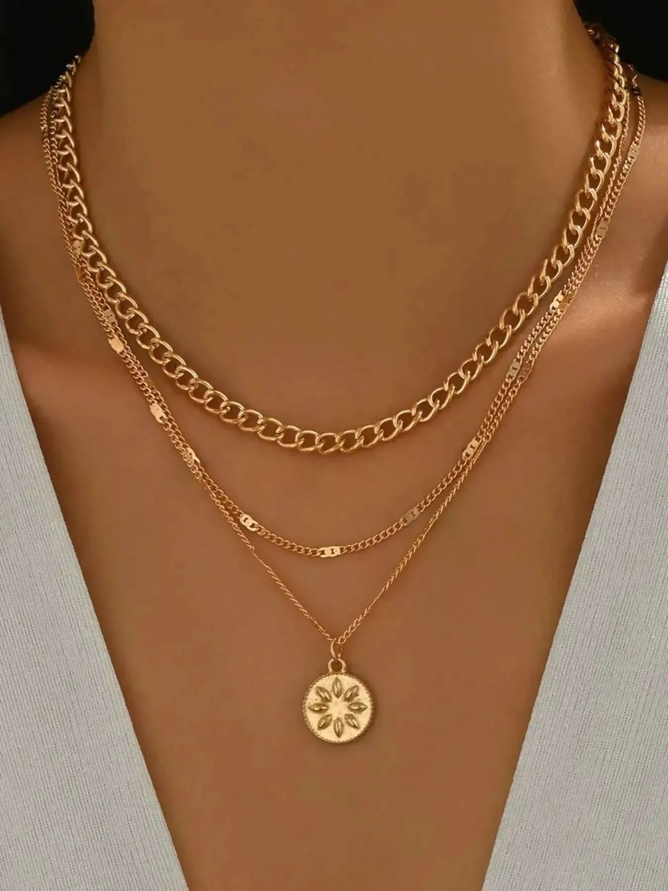 Sun Glow – 18K Gold Layered Medallion Necklace