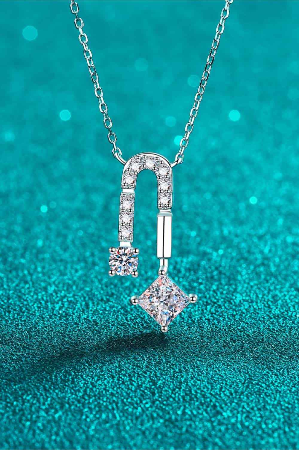 Sparkling 1.3 Ct Moissanite Pendant