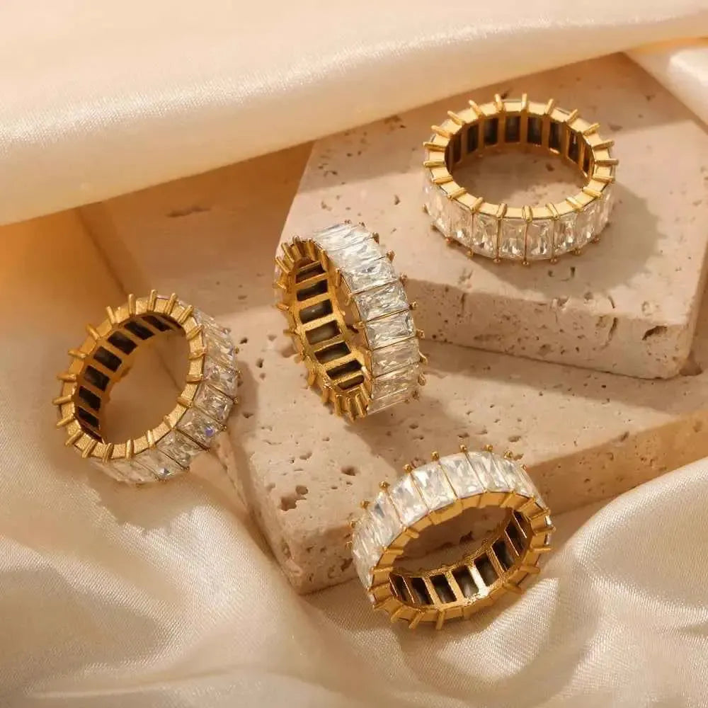 Shiny Zircon Ring – Durable Modern Jewelry