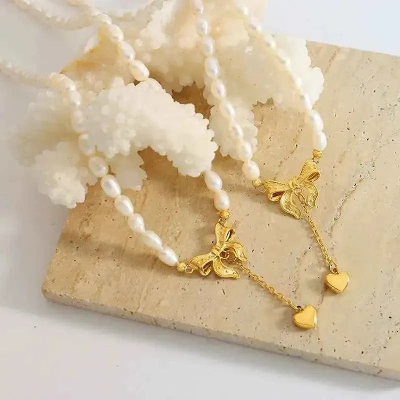 Romantic Pearl Heart Necklace Gold