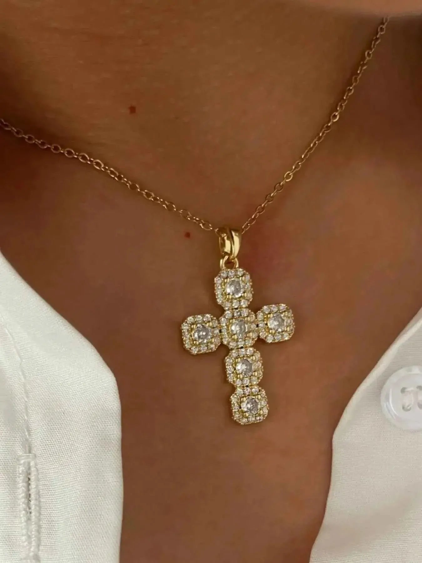 Elegant Gold Cross Pendant Necklace