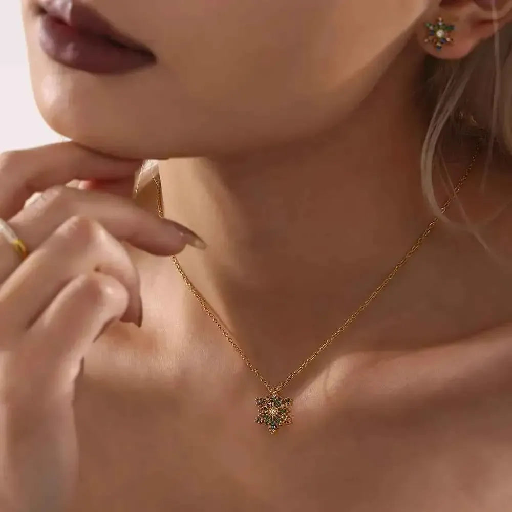 Zircon Snowflake Gold-Plated Necklace