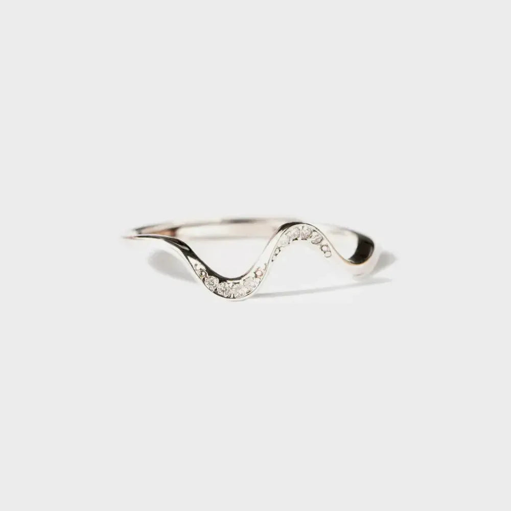 Wave Shape Ring – 925 Silver Zircon