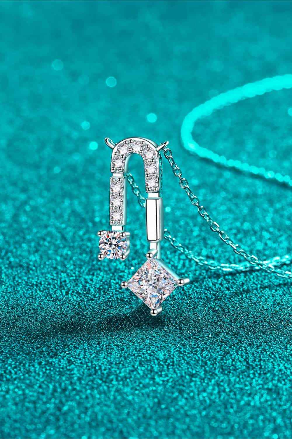 Sparkling 1.3 Ct Moissanite Pendant
