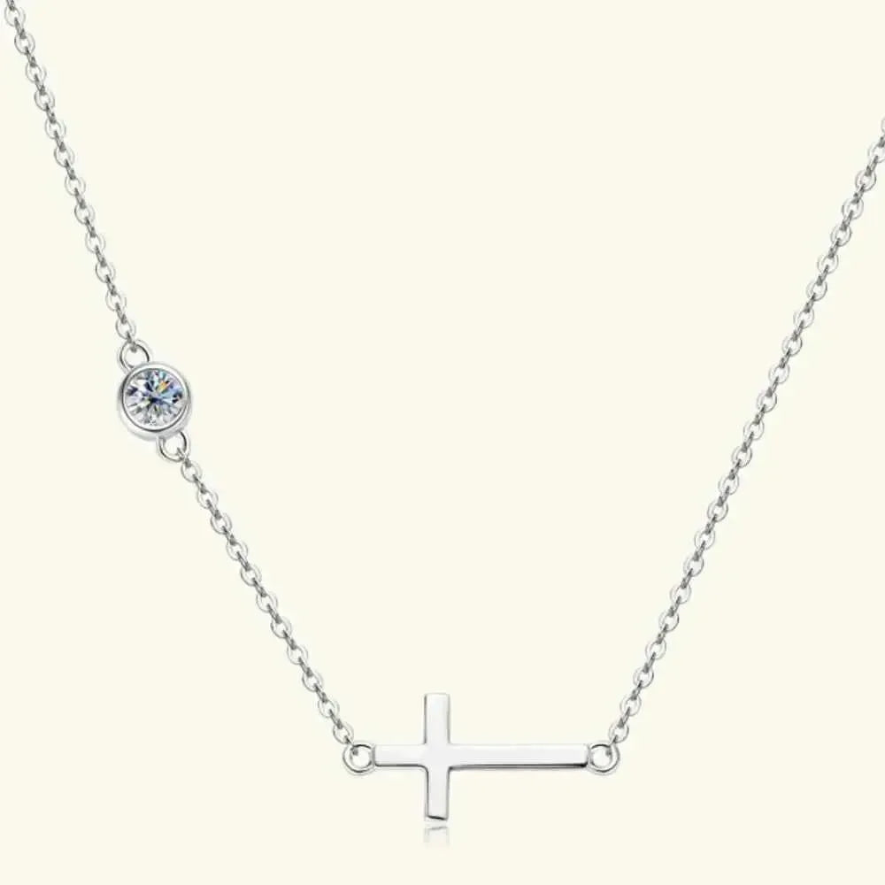 Elegant 925 Silver Moissanite Cross Pendant