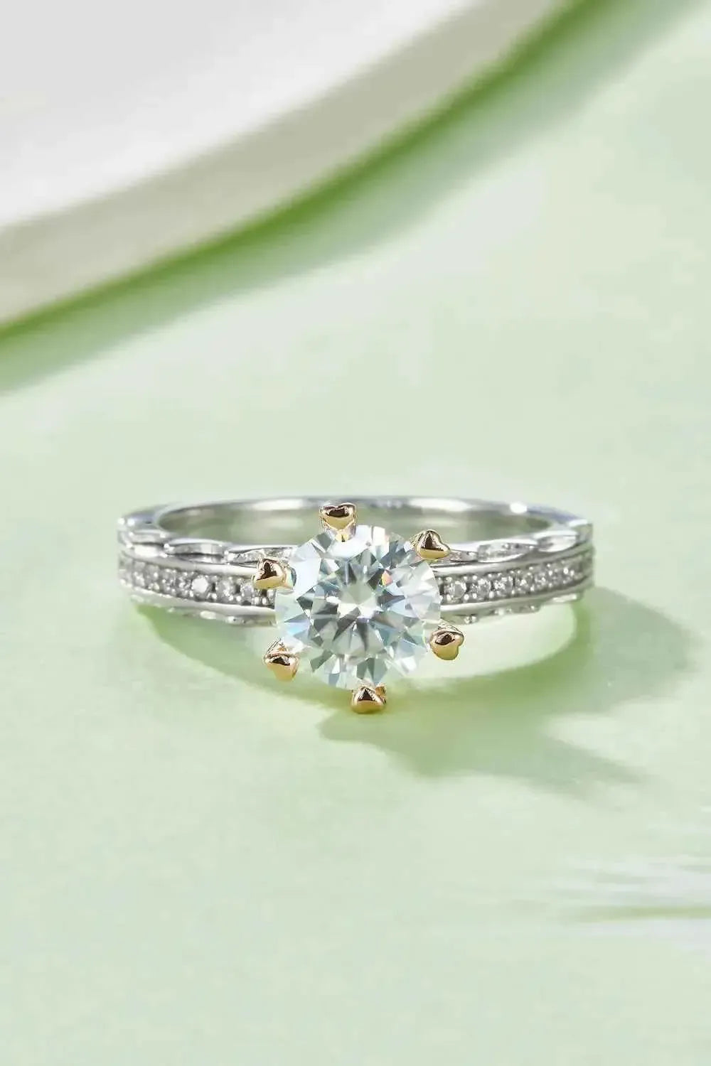 Moissanite Engagement Ring – Certified 1 Carat