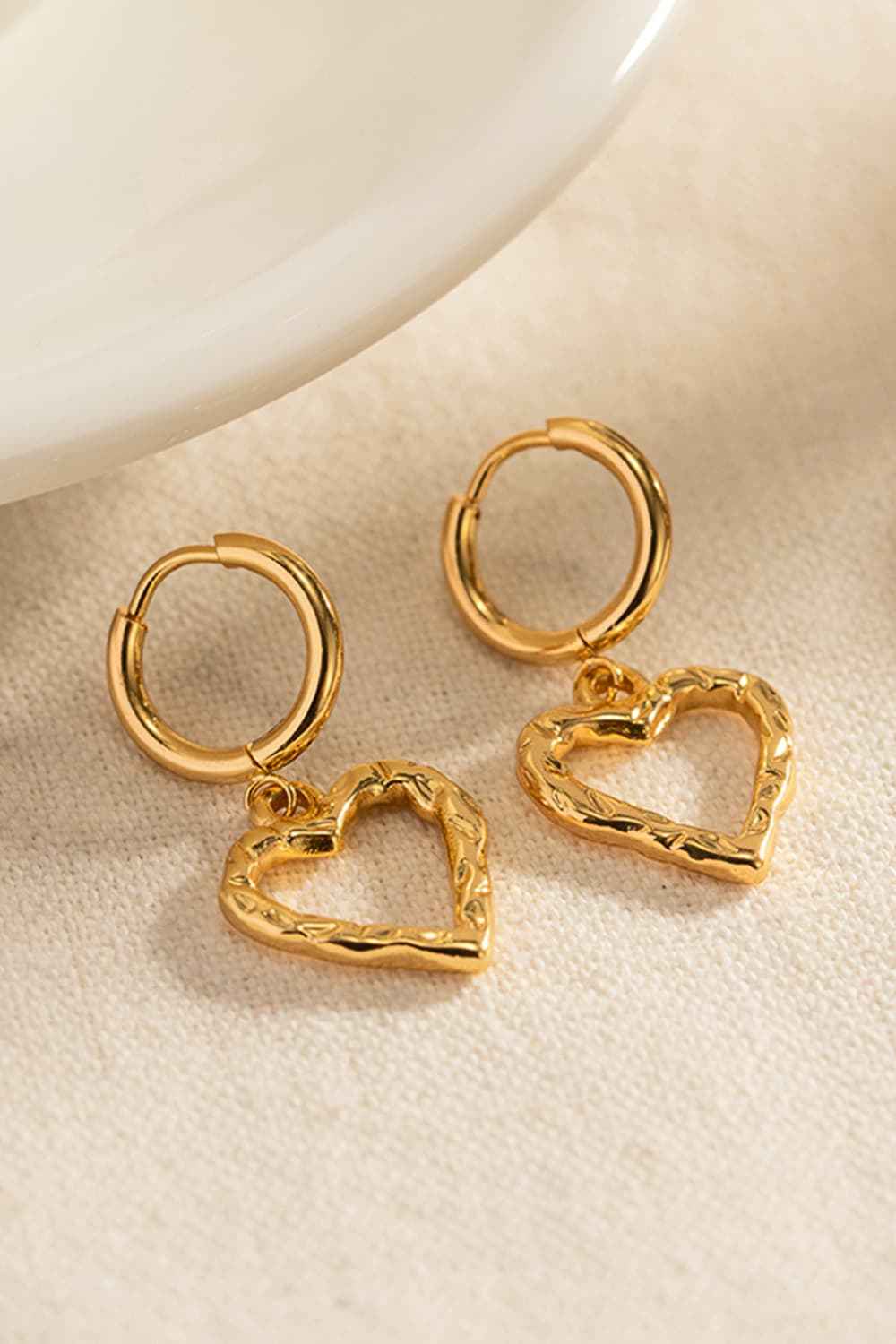 Heartfelt Drops, Timeless Look