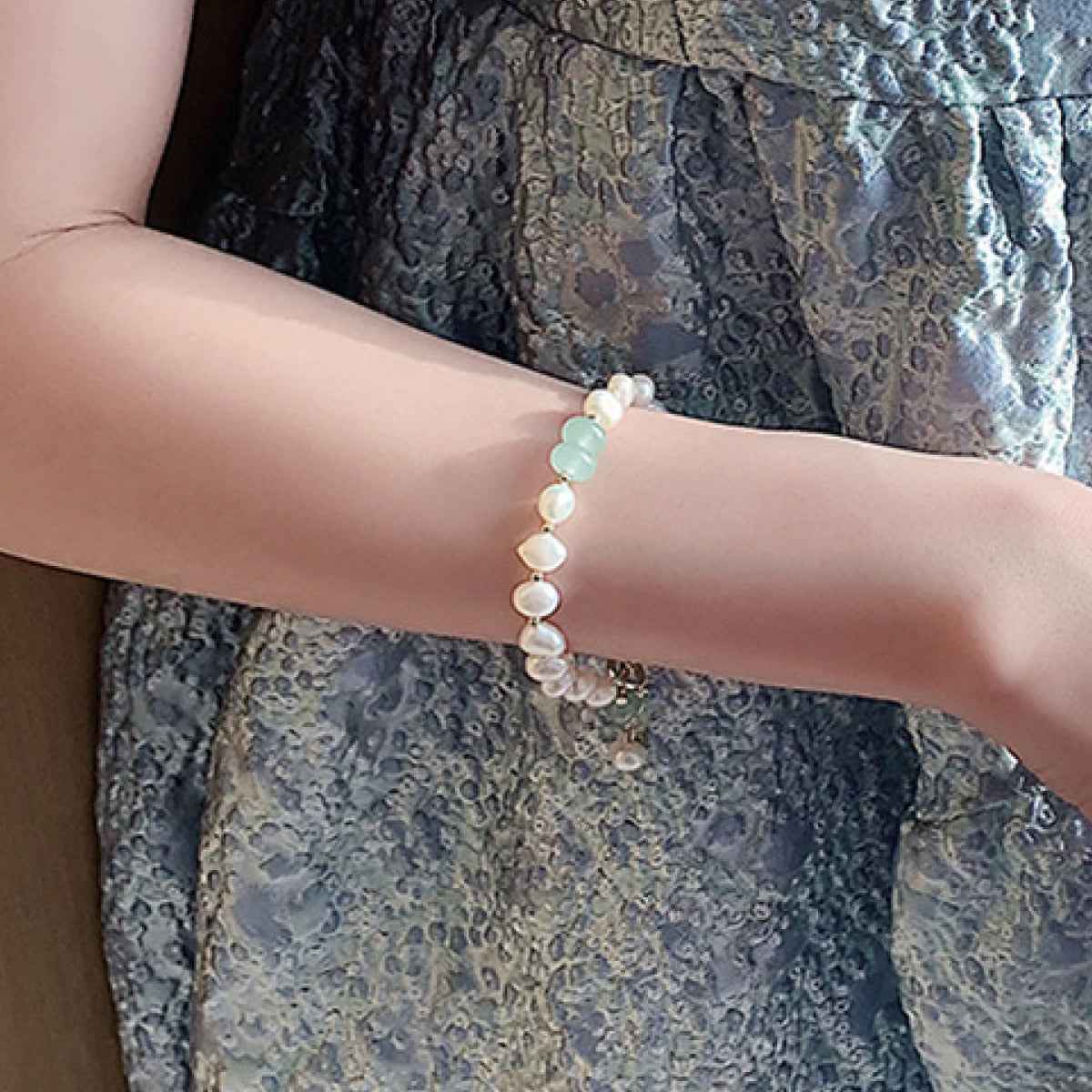 Green Stone with Pearl Links