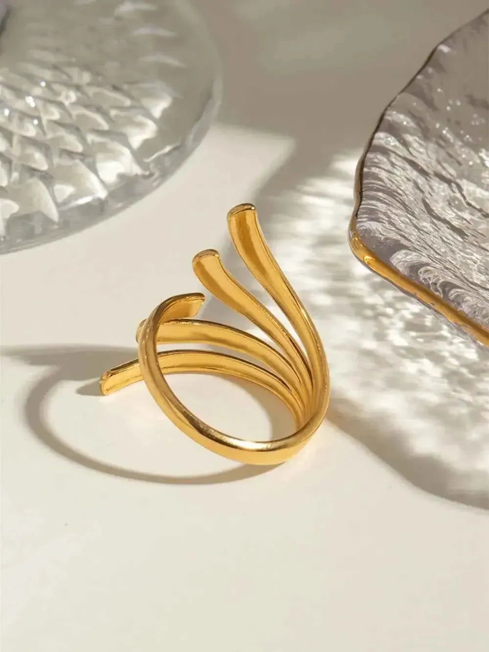 18K Gold Open Ring – Artistic & Bold