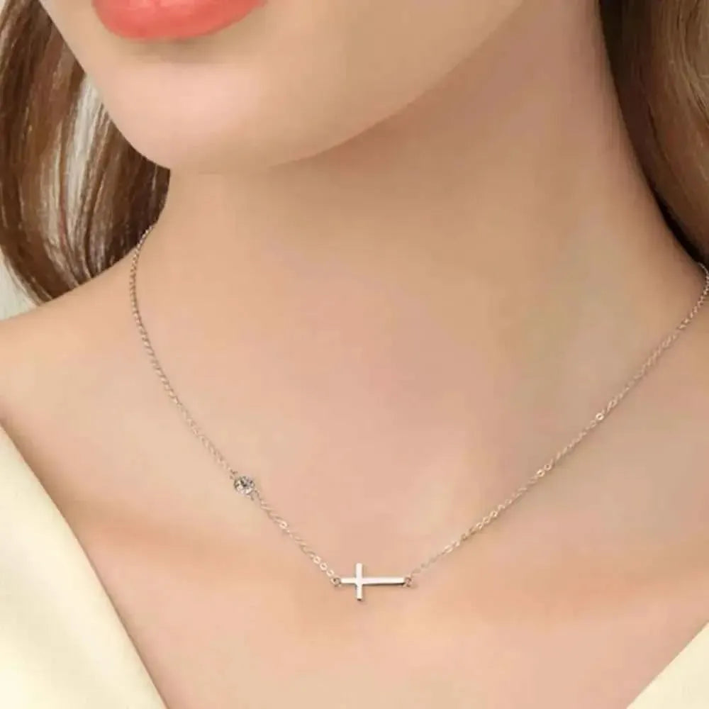 Elegant 925 Silver Moissanite Cross Pendant