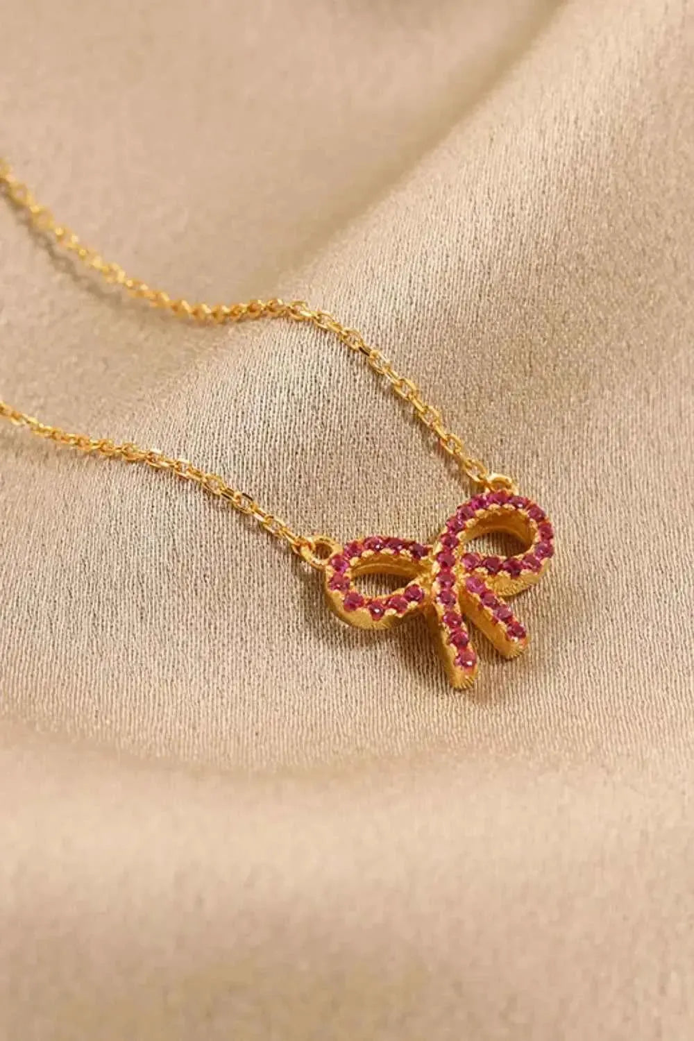 Chic Bow Necklace in Sterling Silver