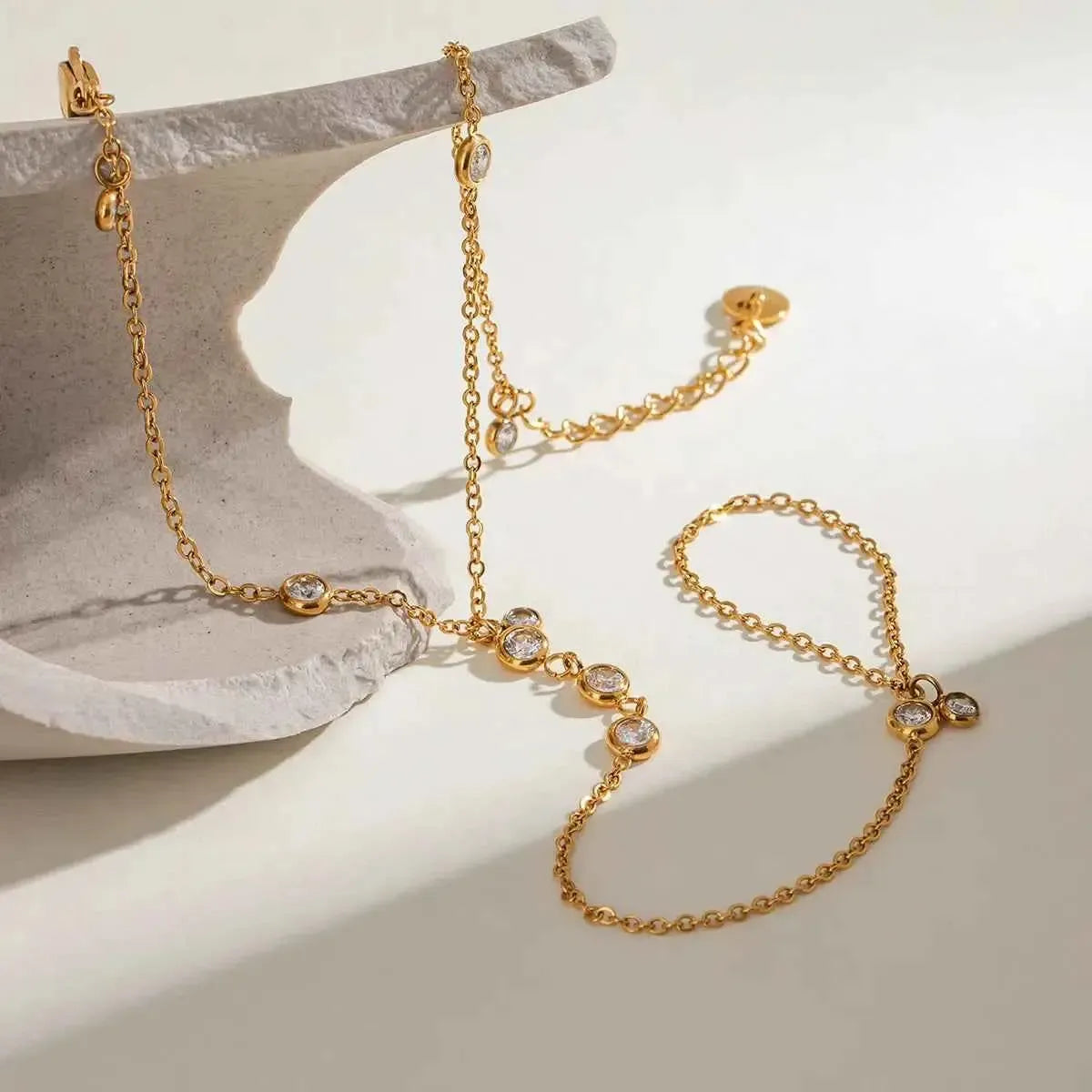 Sparkling Gold Inlaid Rhinestone Bracelet