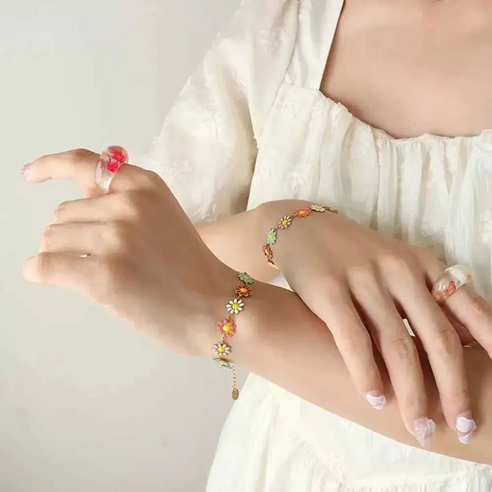 Elegant Oil‑Drip Flower Bracelet