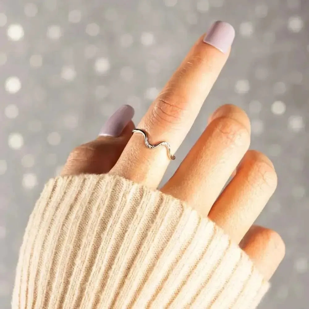 Wave Shape Ring – 925 Silver Zircon