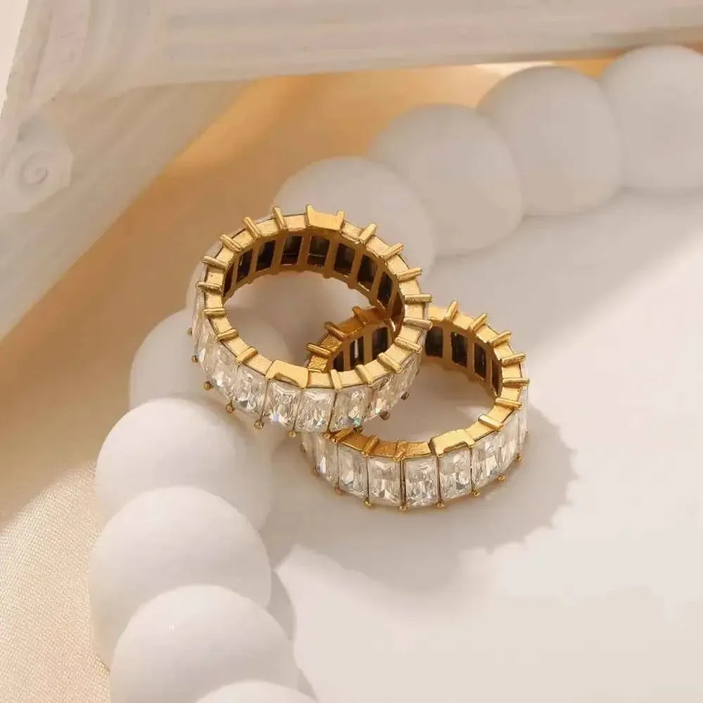 Shiny Zircon Ring – Durable Modern Jewelry