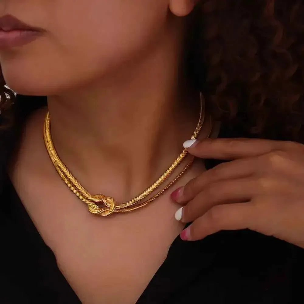 Chic Knot Charm Titanium Necklace