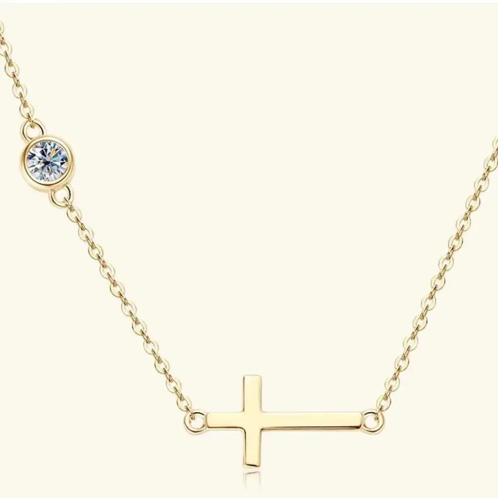 Elegant 925 Silver Moissanite Cross Pendant