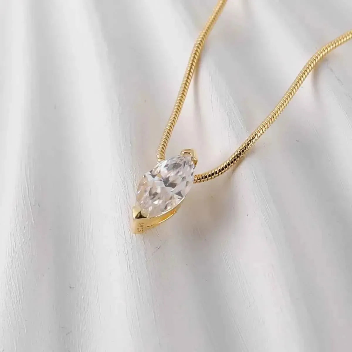 Sparkling 1 Carat Moissanite Necklace