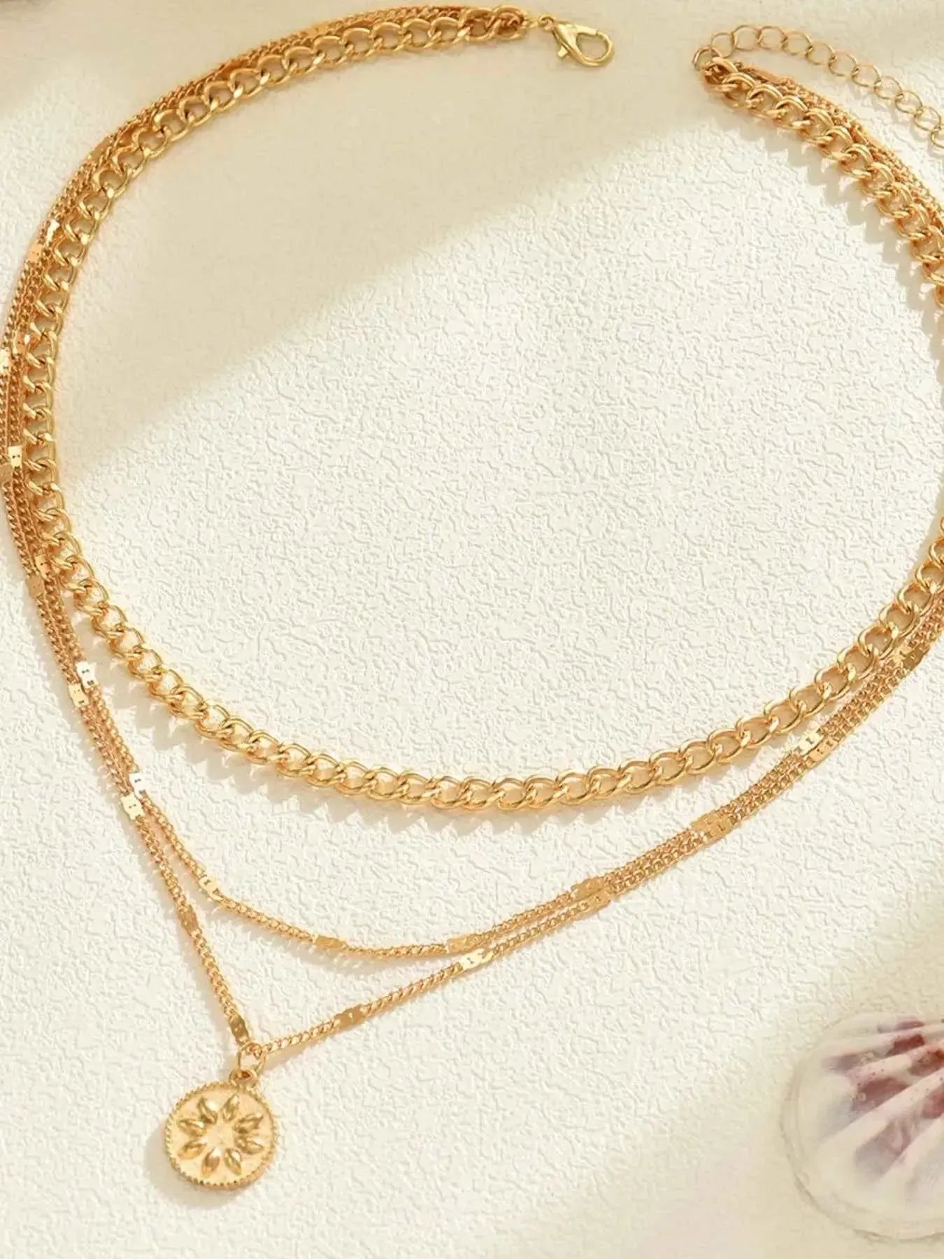 Sun Glow – 18K Gold Layered Medallion Necklace