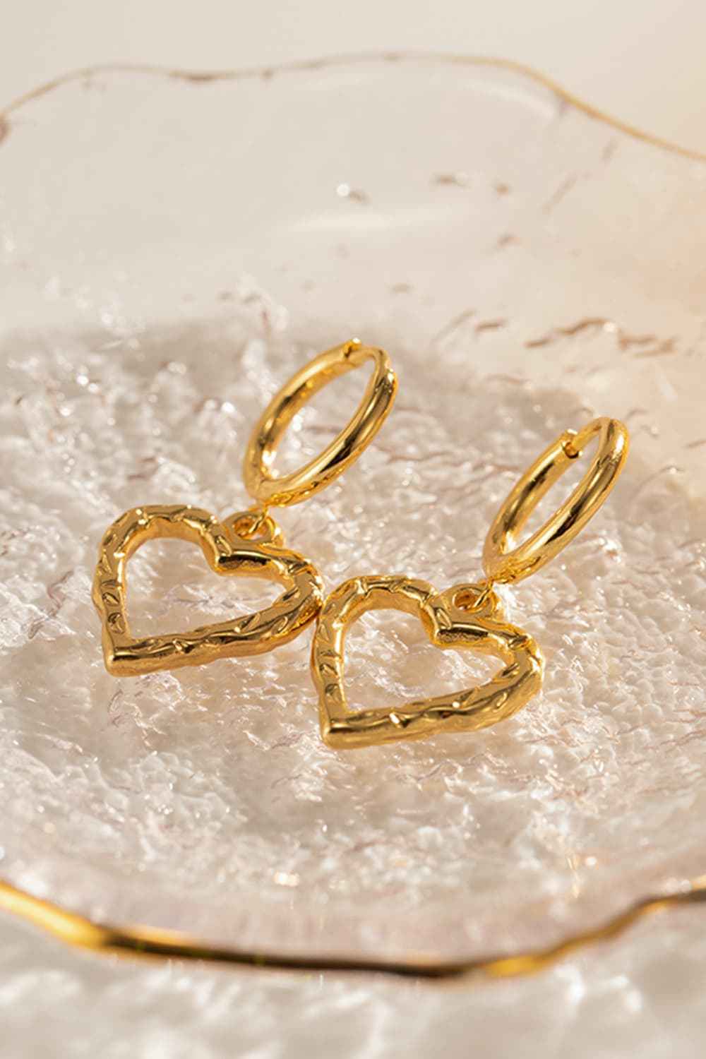 Heartfelt Drops, Timeless Look