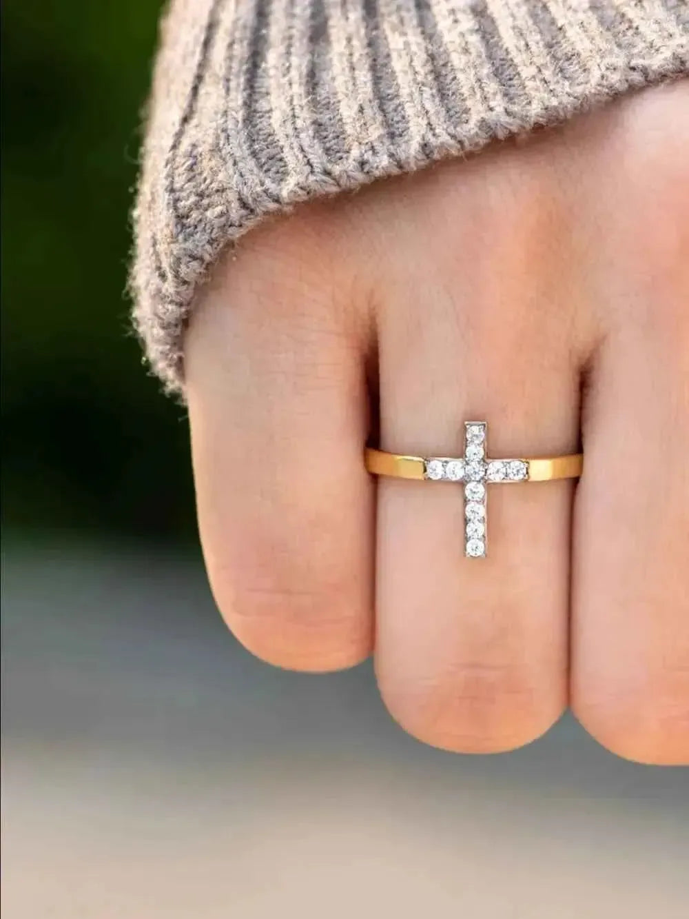 Silver Cross Ring – Zircon & Faith Elegance