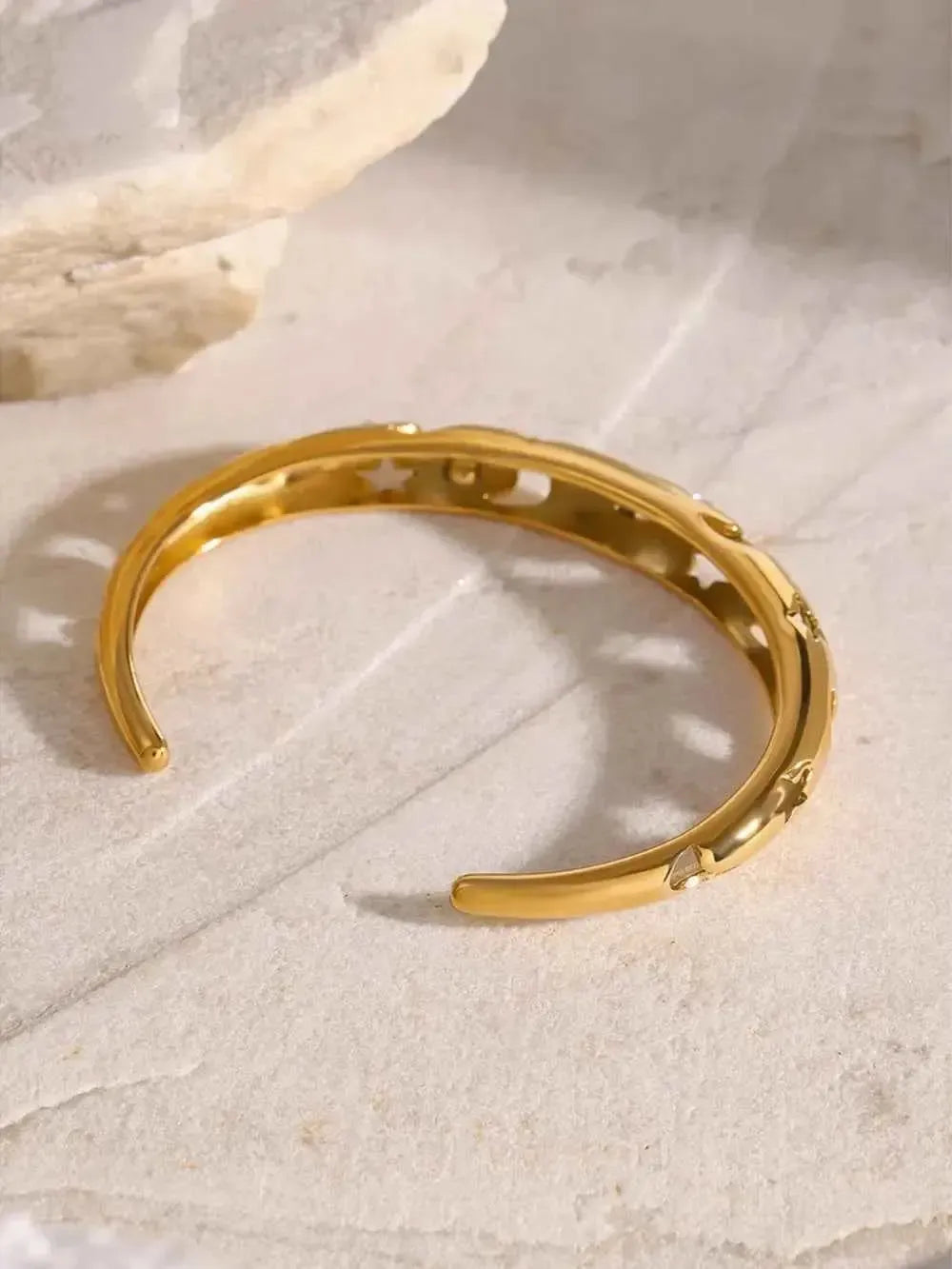 Openwork Rhinestone Inlaid Gold Bangle