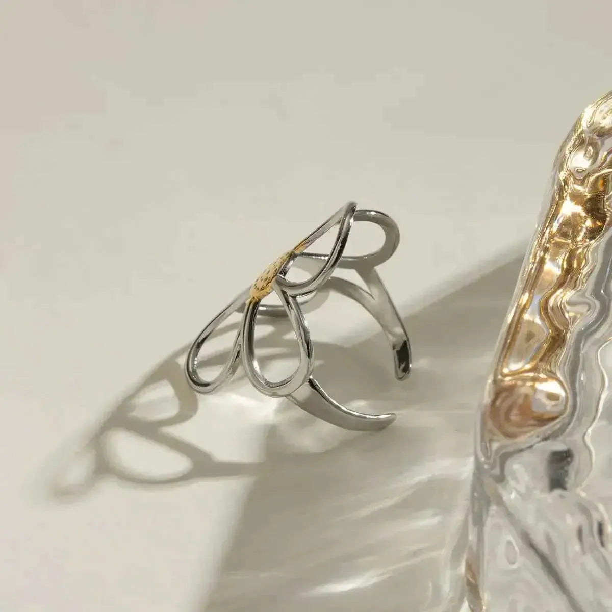 Daisy of Dawn Ring – Silver & Gold Flower Band
