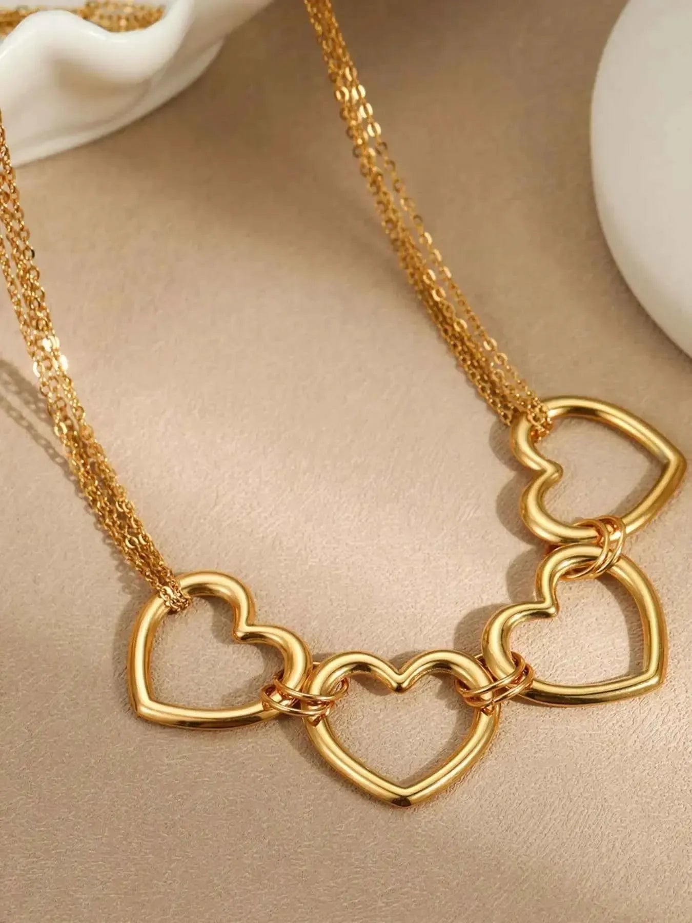 Radiant Heart – 18K Gold-Plated Stainless Steel Necklace