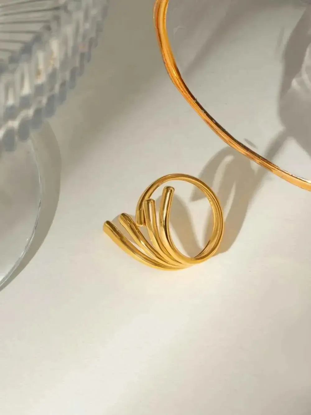 18K Gold Open Ring – Artistic & Bold