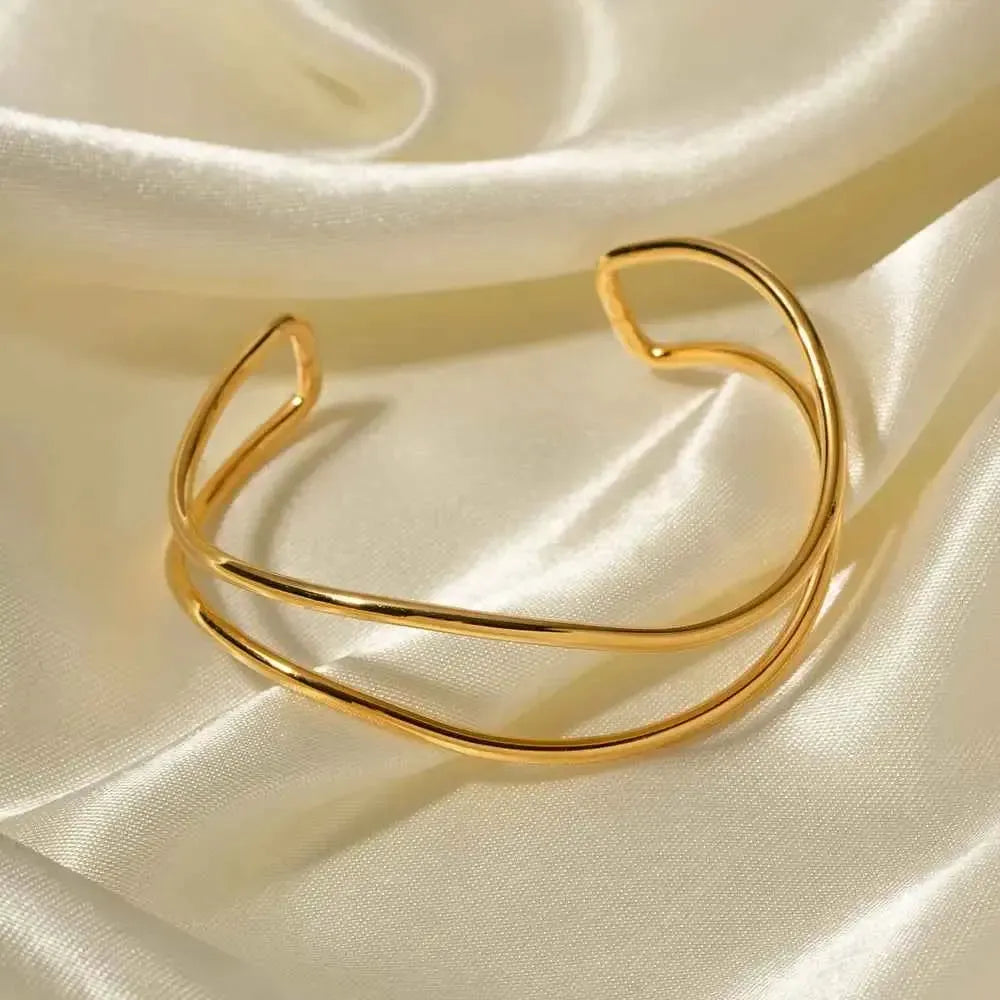 Chic Polished Steel Minimalist Bangle