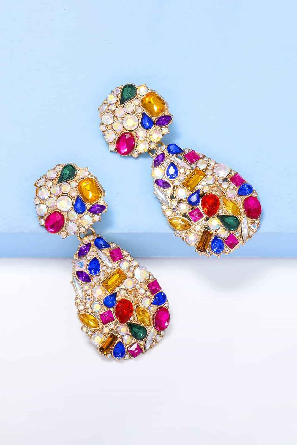 Chic Teardrops That Steal the Show