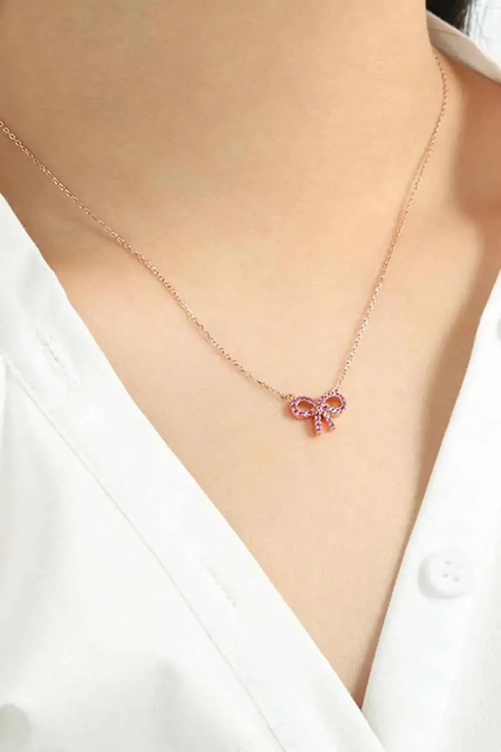 Chic Bow Necklace in Sterling Silver