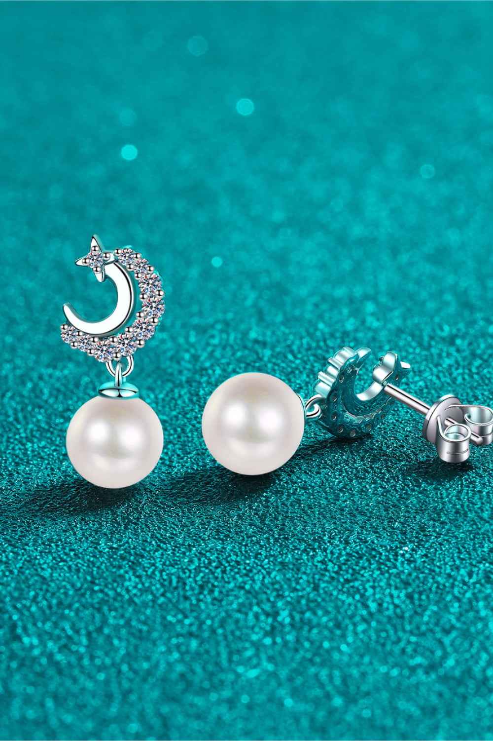 Sophisticated Sparkle in Every Drop