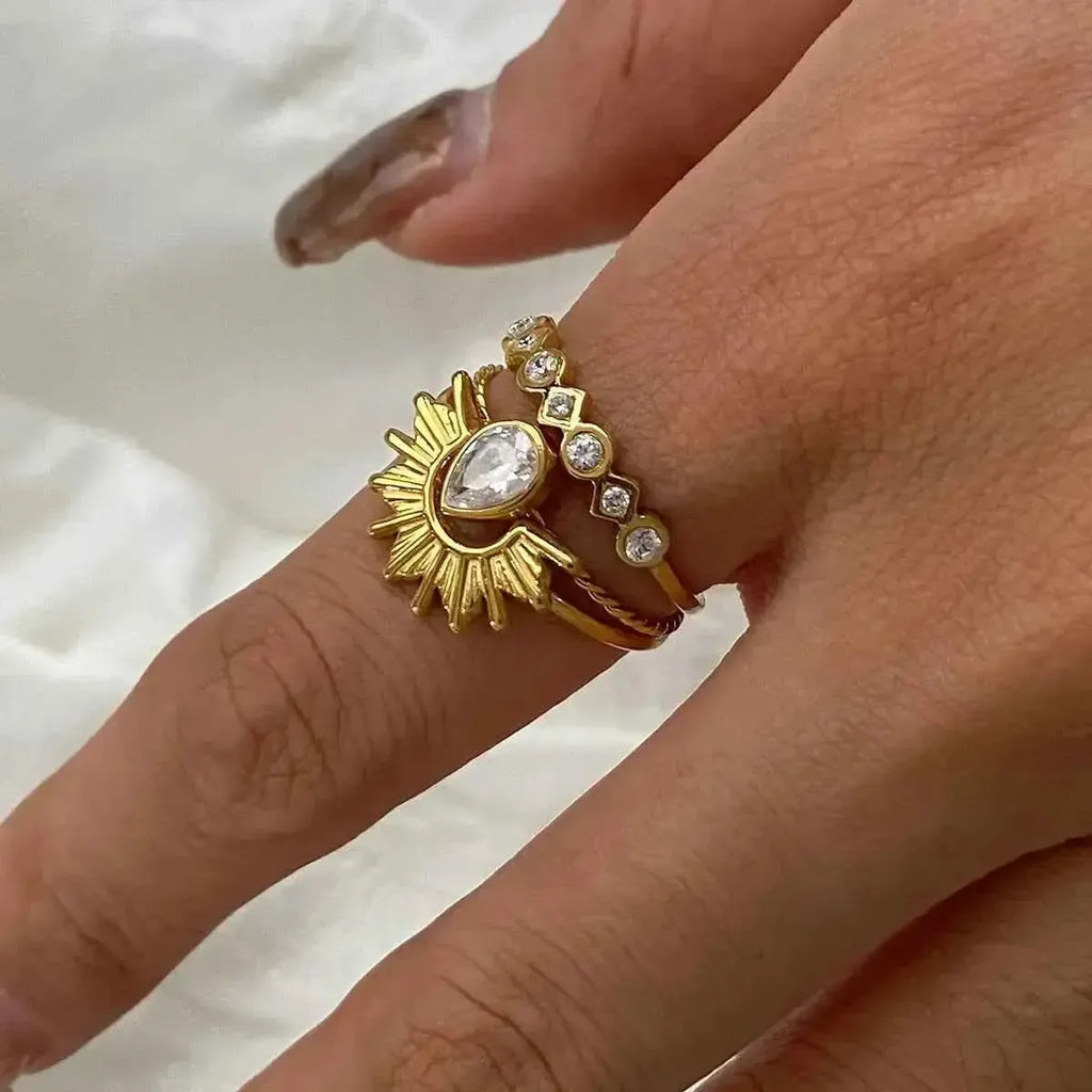 Sunburst Crown Ring Set – Elegant Sparkle Trio