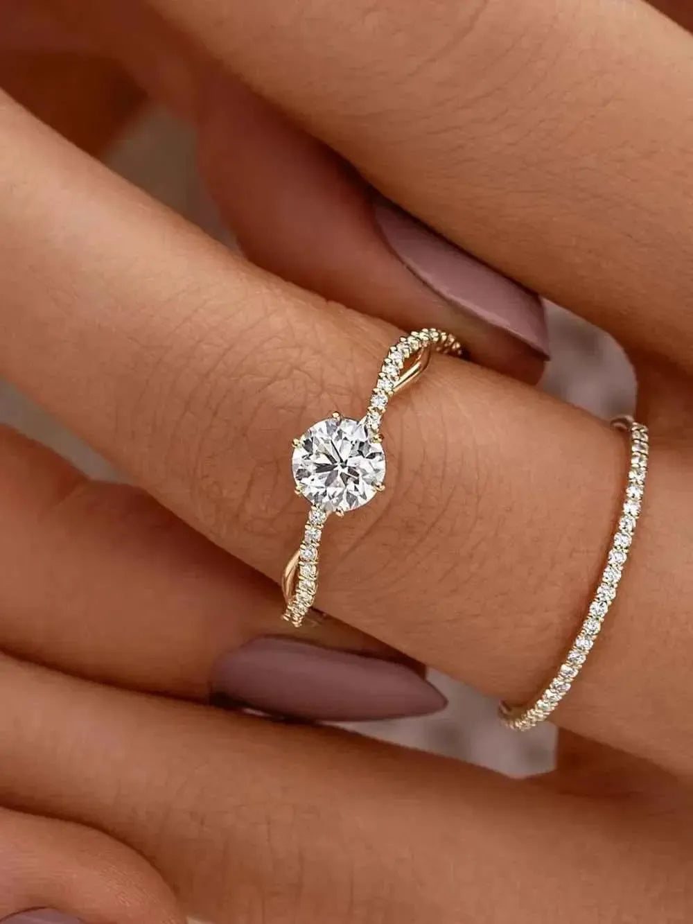 Zircon Silver Ring – Dainty & Elegant