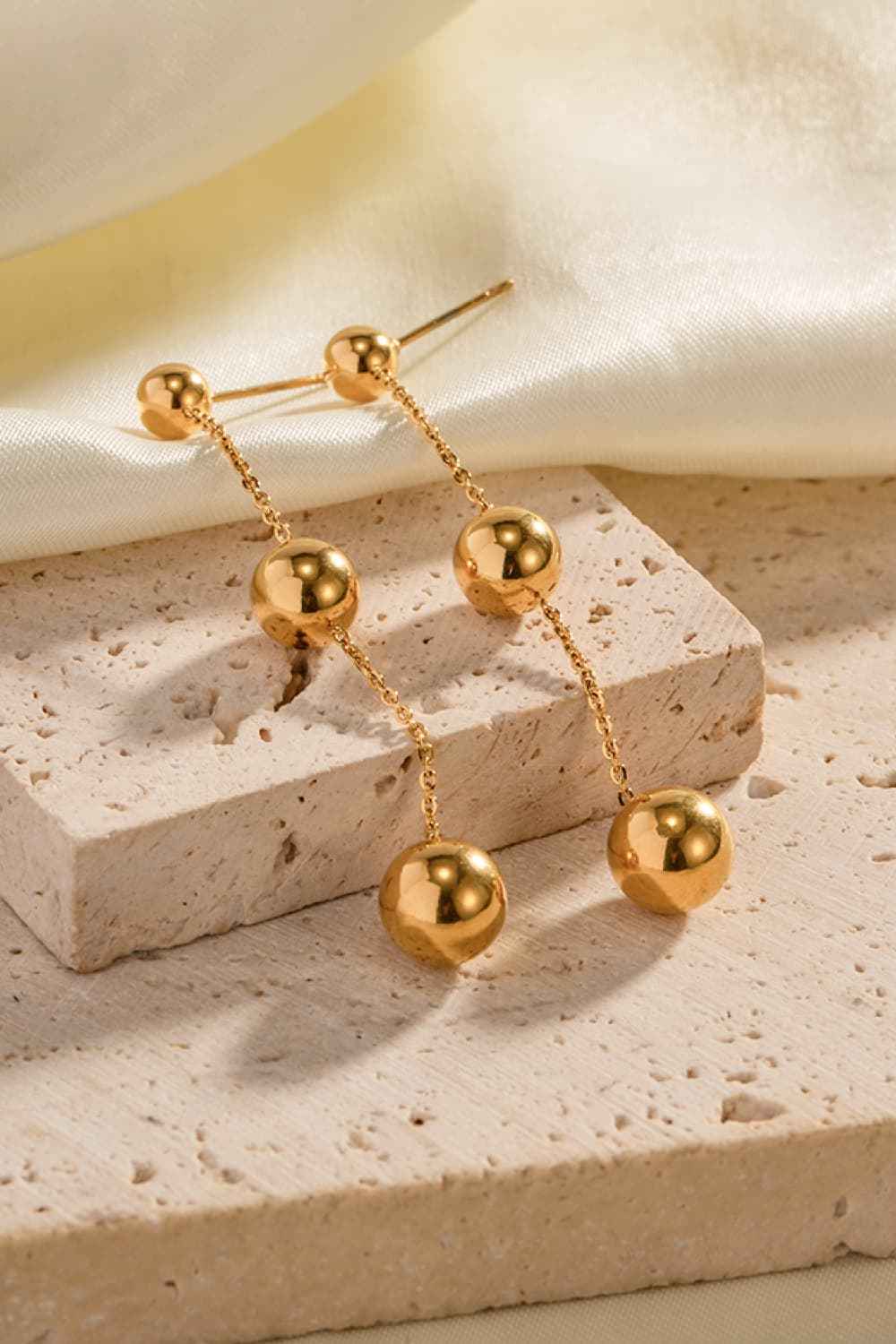 Urban Edge Meets Minimalist Shine