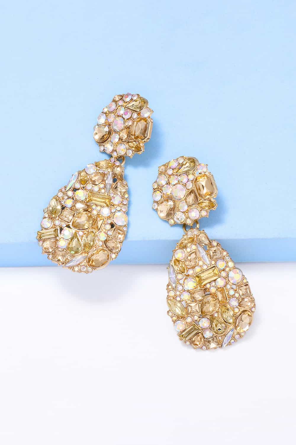 Chic Teardrops That Steal the Show