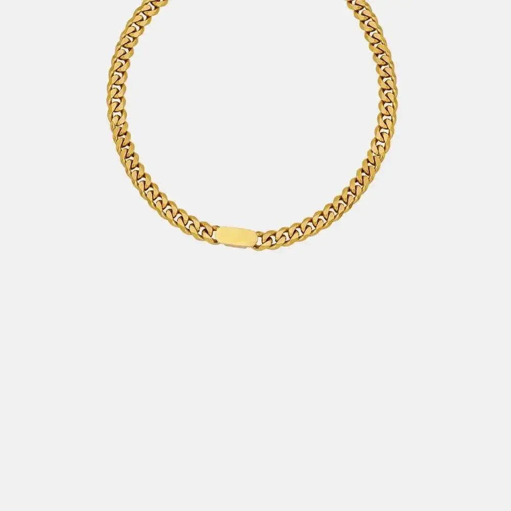 Sleek 18K Gold Chain Necklace