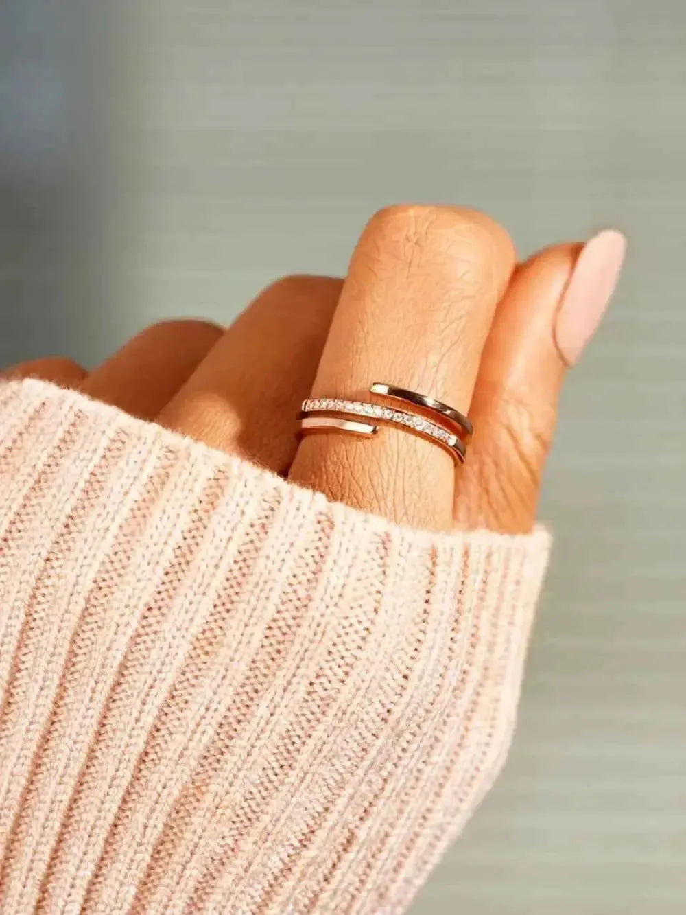 925 Silver Zircon Ring – Elegant & Dainty