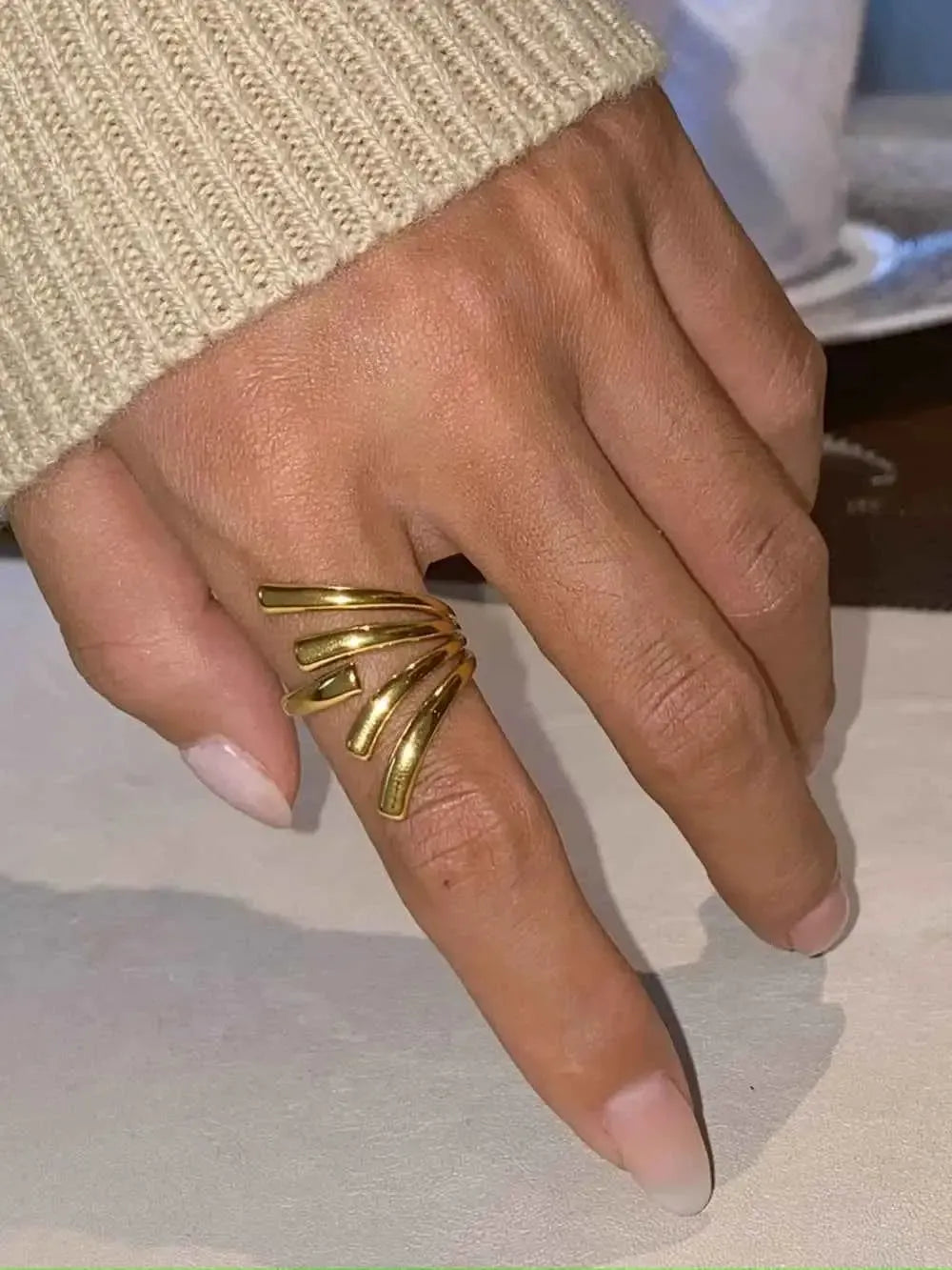 18K Gold Open Ring – Artistic & Bold
