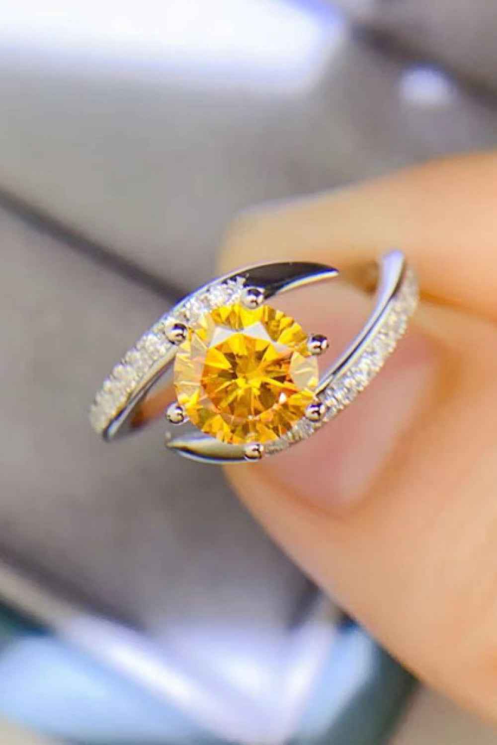 Classic 1 Carat Promise Ring