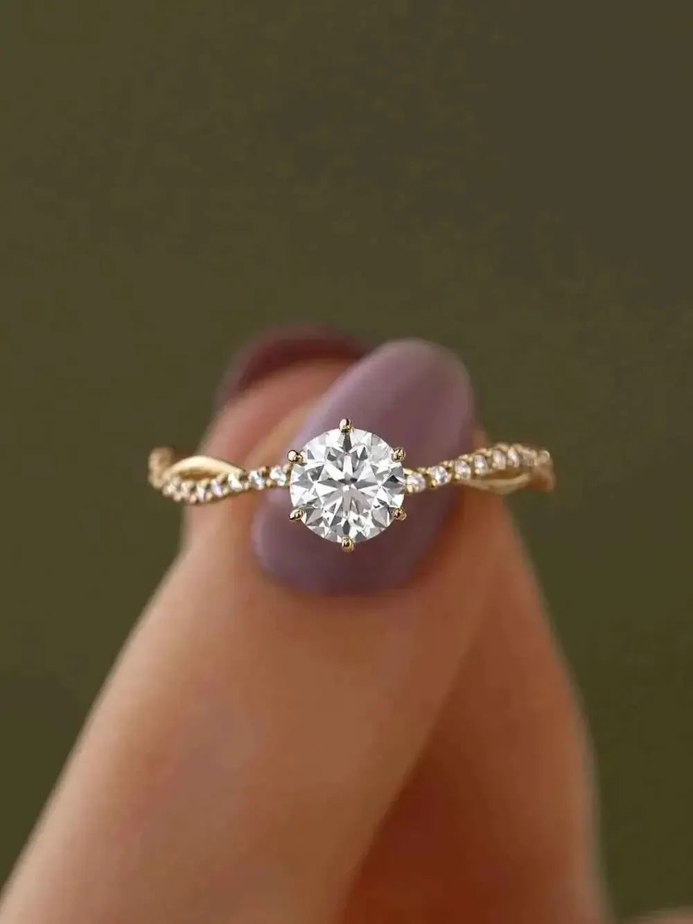 Zircon Silver Ring – Dainty & Elegant