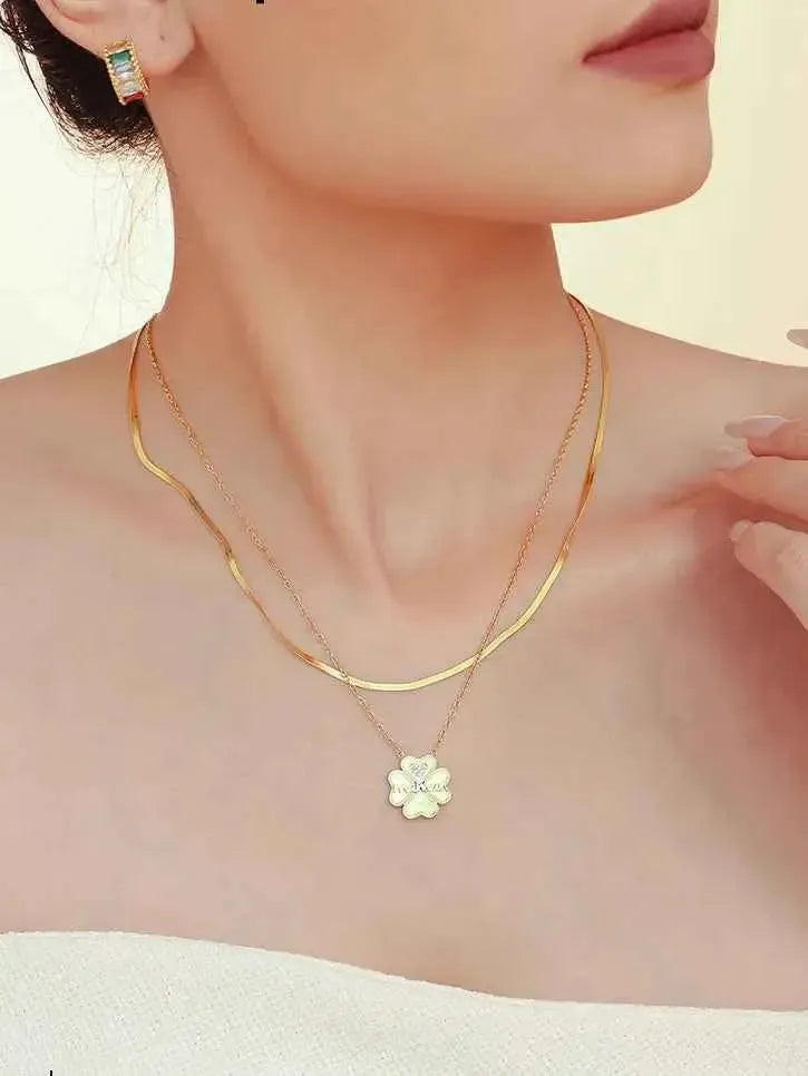 Lucky Clover Zircon Necklaces Set