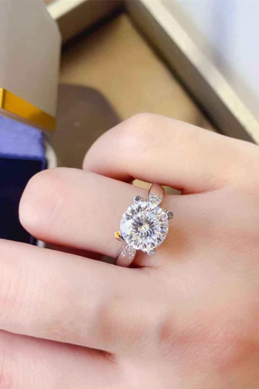 2 Carat Eternal Shine - Ring